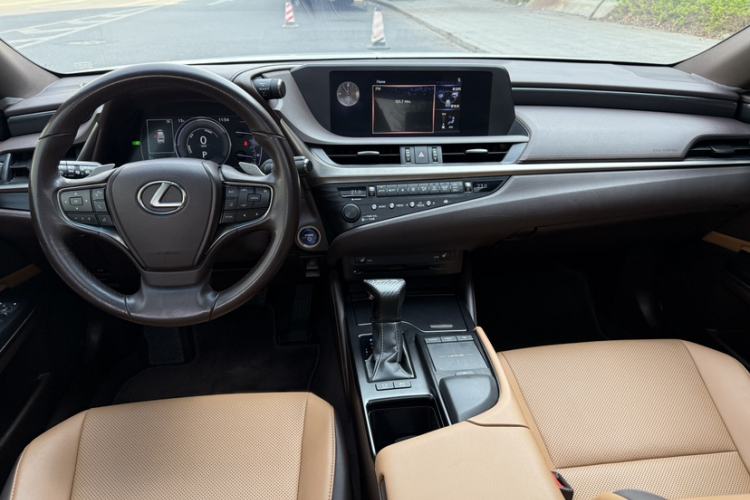 Used Lexus ES 2018 300h Premier Edition China V Standard