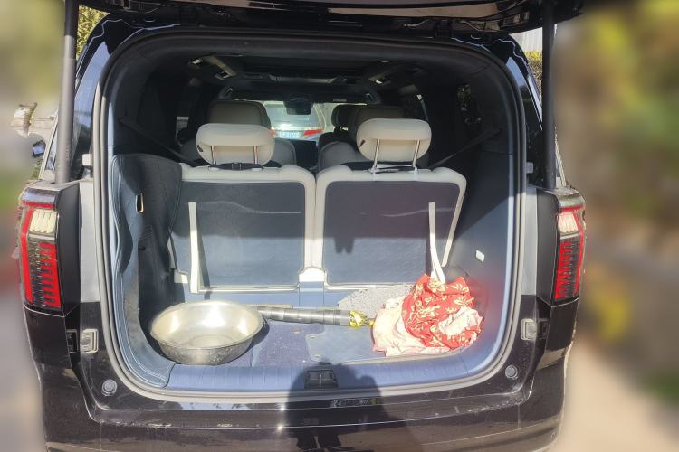 Used Zeekr 009 2022 WE Edition
