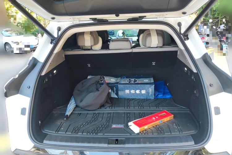 Used Zeekr 7X 2025 100 kWh Long-Range Rear-Wheel Drive with Intelligent Driving Features
