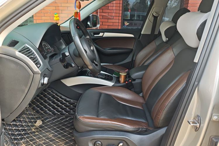 Used Audi Q5 2017 Plus 40 TFSI Technology Model
