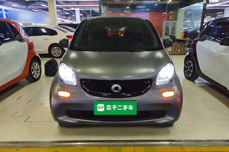 Used  fortwo 2019 0.9T 66kW Hardtop Wind Power Edition China VI
