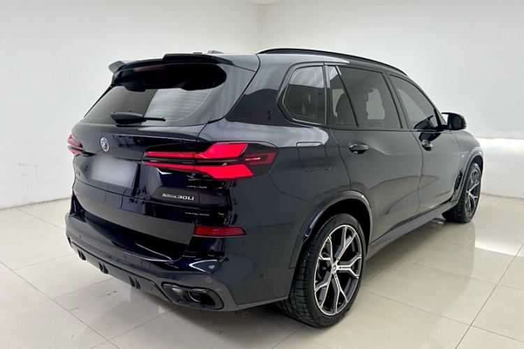 Used BMW X5 2023 xDrive 30Li Luxury M Sport Night Edition Package
