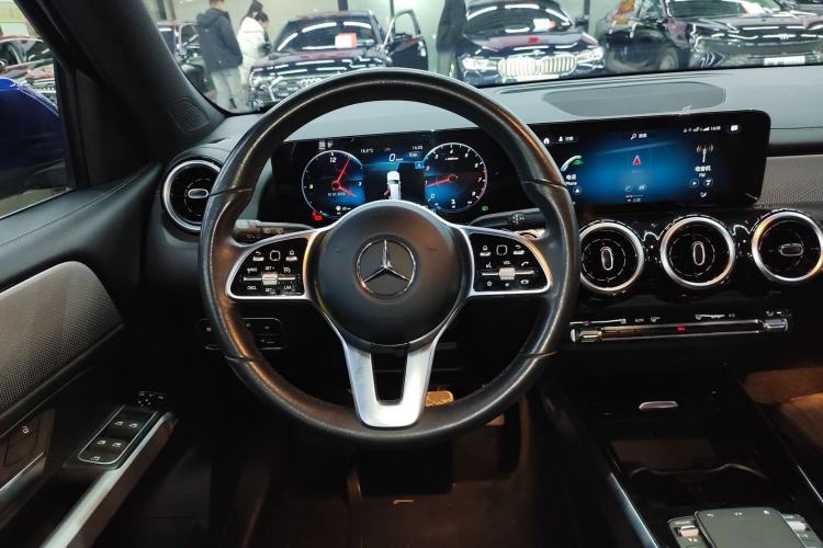 Used Mercedes-Benz GLB 2022 Second Facelift GLB 200 Fashion Edition