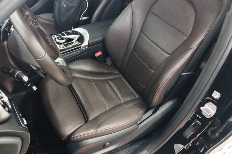 Used Mercedes-Benz GLC 2017 GLC 260 4MATIC Luxury Model
