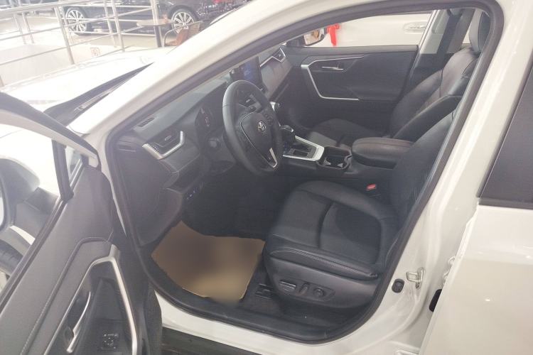 Used Toyota RAV4 2022 2.0L CVT Two-Wheel Drive Fashion Plus Edition
