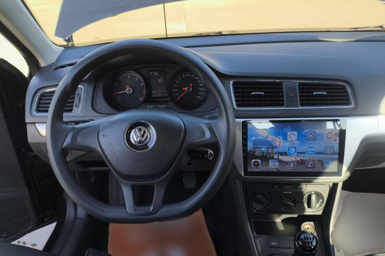 Used Volkswagen Lavida 2017 1.6L Manual Fashion Edition
