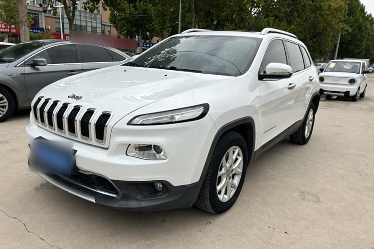 Used  Cherokee 2017 2.0L Superior Edition
