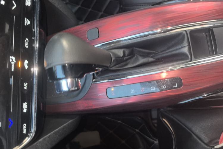 Used Honda XR-V 2015 1.8L VTi CVT Luxury Edition
