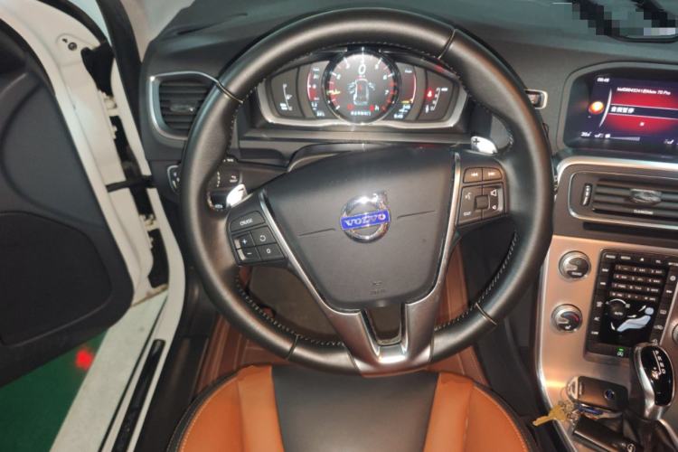 Used Volvo V60 2017 Cross Country T5 AWD China V Standard
