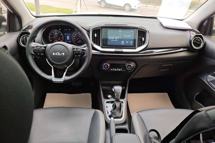 Used Kia kx1 Stonic 2021 1.4L CVT Sunroof Model
