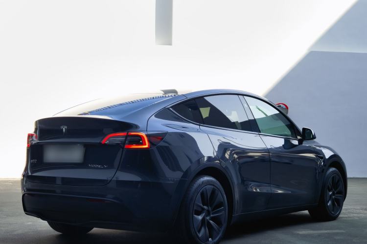 Used Tesla Model Y 2024 Rear-Wheel-Drive Version
