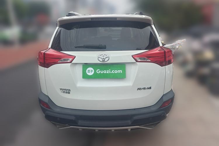 Used Toyota RAV4 2015 2.0L CVT Two-Wheel Drive Fashion Edition
