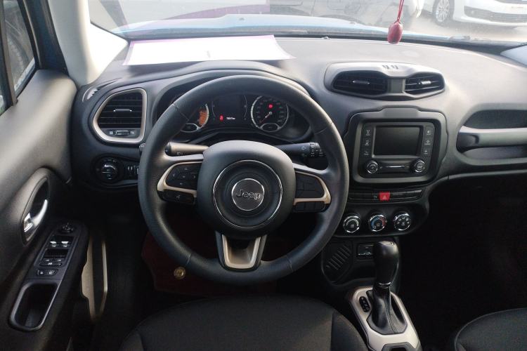 Used  Renegade 2017 180T Automatic High-Energy Version
