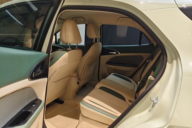 Used ORA Good Cat 2022 400km Standard Range Luxury Version Lithium Iron Phosphate
