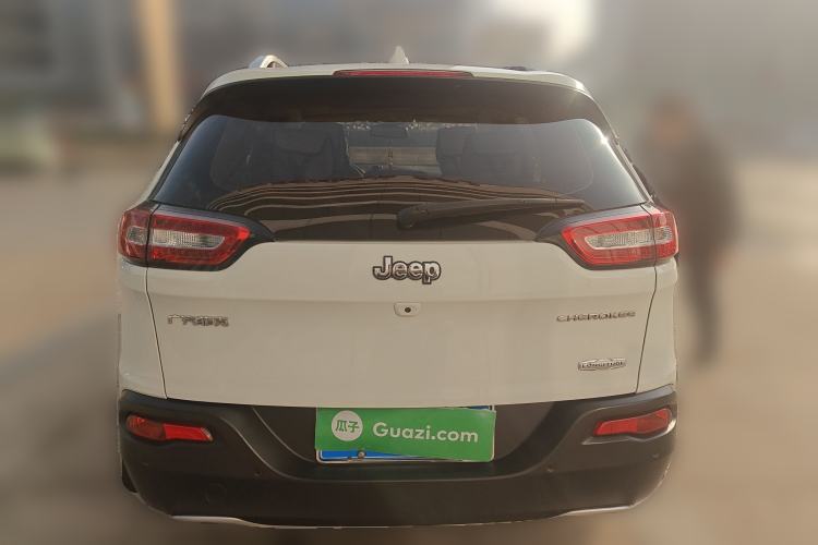 Used  Cherokee 2016 2.0L Superior Edition
