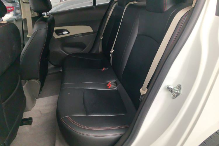 Used Chevrolet Cruze 2015 1.5L Classic SE MT
