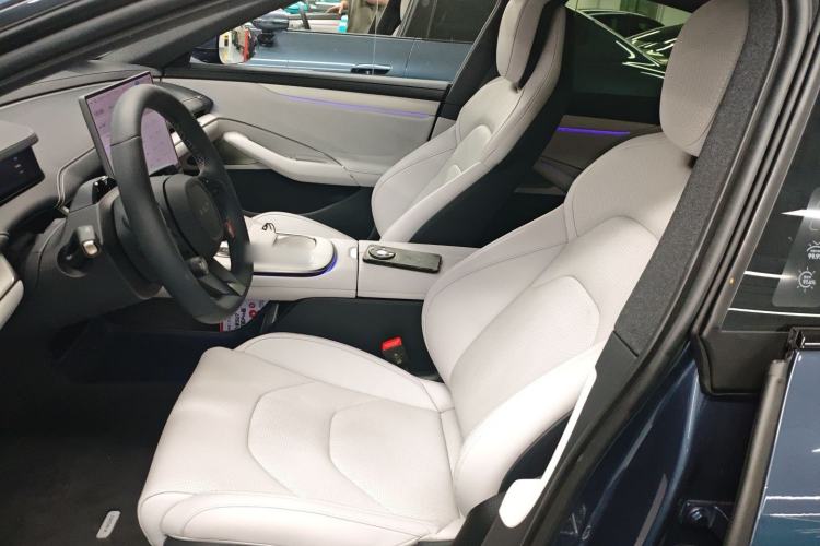 Used  SU7 2024 Rear-Drive Ultra-Long Range Advanced Pro-Level Intelligent Driving Version
