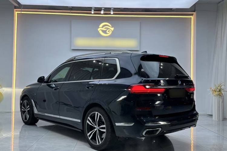 Used BMW X7 2022 xDrive40i Luxury M Sport Package
