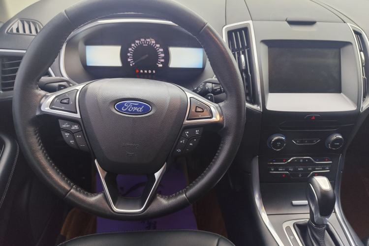 Used Ford Edge 2018 EcoBoost 245 Two-Wheel-Drive Titanium 7-Seater China VI Standard
