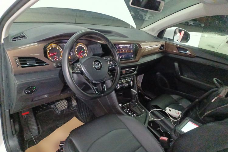 Used Volkswagen Tharu 2020 280TSI Two-Wheel Drive Luxury Edition China VI Standard
