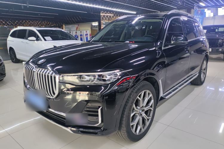 Used BMW X7 2021 xDrive40i Luxury Package with Leading Features