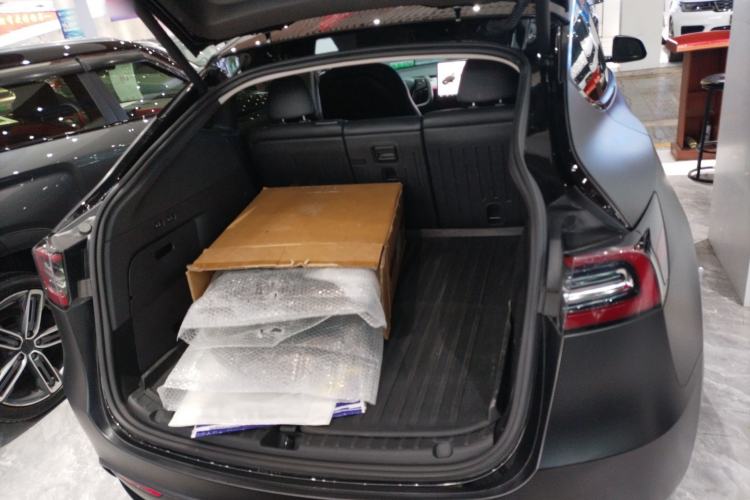 Used Tesla Model Y 2023 Rear-Wheel-Drive Version