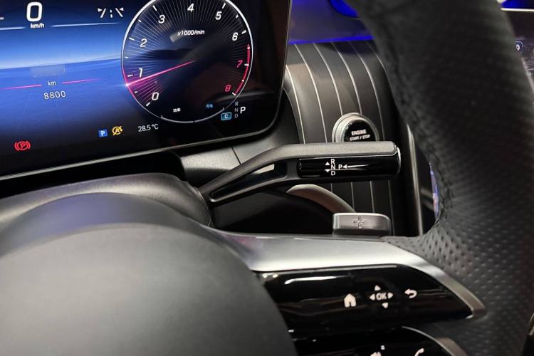 Used Mercedes-Benz GLC 2023 GLC 260 L 4MATIC Luxury Model 5 Seats
