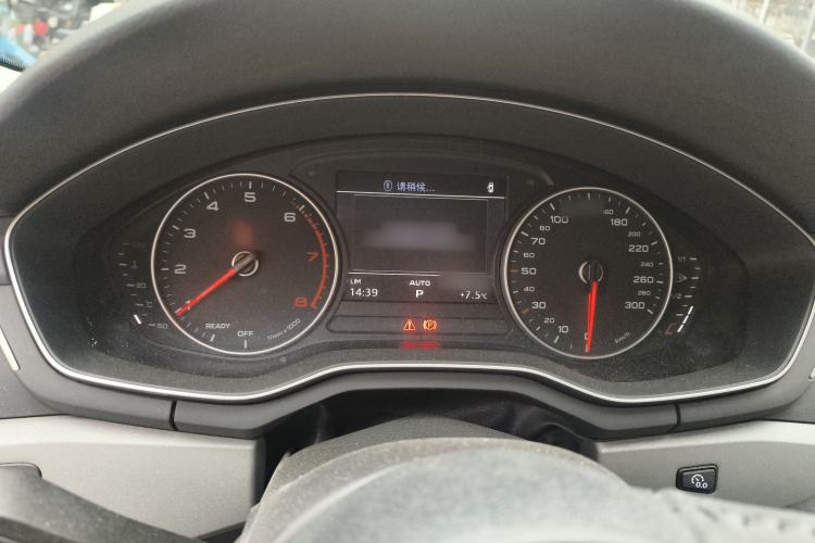 Used Audi A4L 2017 40 TFSI Ambition Edition
