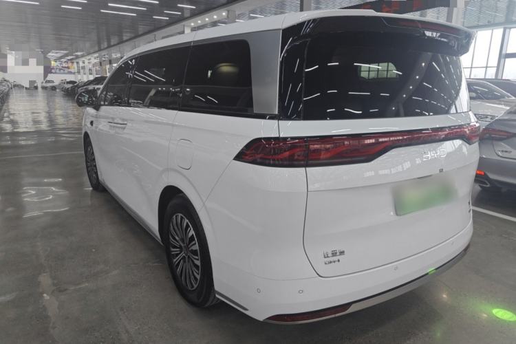 Used BYD Xia 2025 DM-i 1.5T 180km Excellence Model
