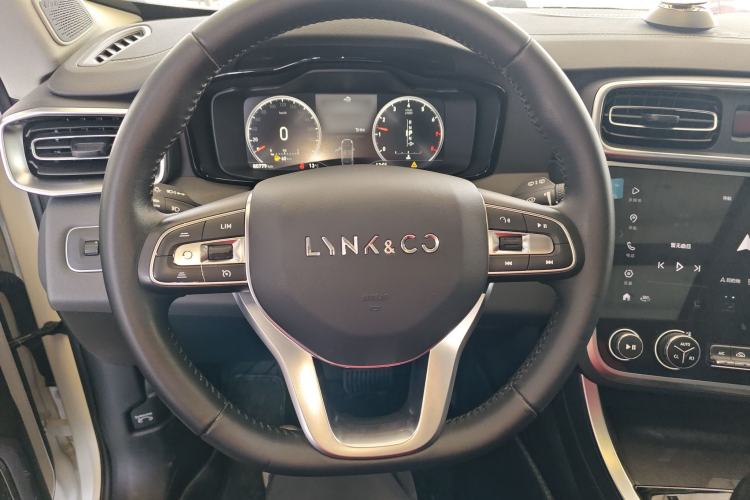 Used Lynk & Co 01 2019 2.0T Two-Wheel-Drive Pro Version China VI Standard
