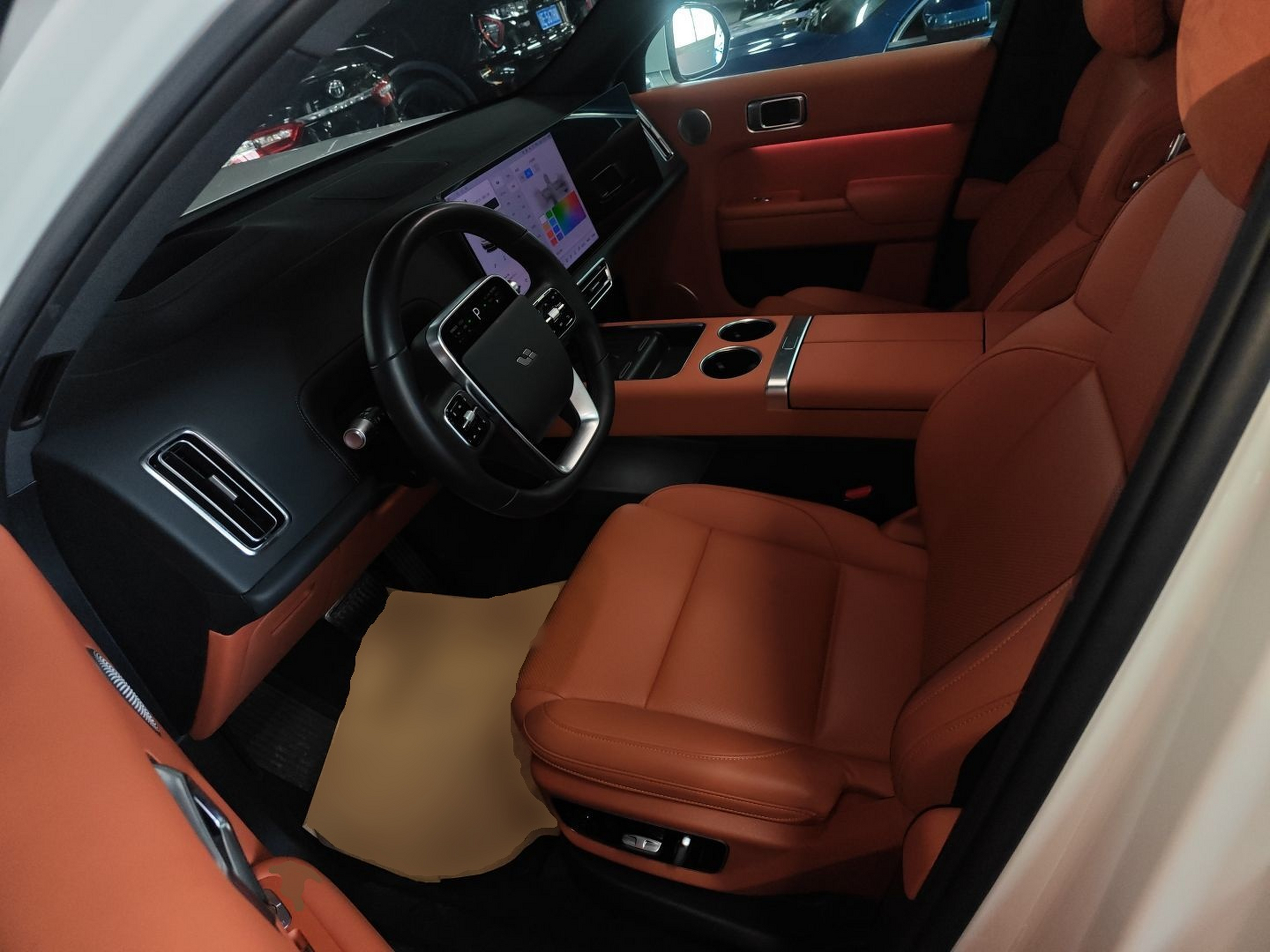 المقاعد الأمامية داخل السيارة