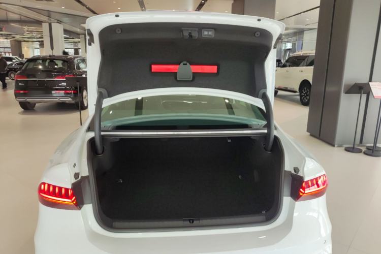 Used Audi A7L 2024 45TFSI quattro S-line Visionary Edition Flow Crystal Package