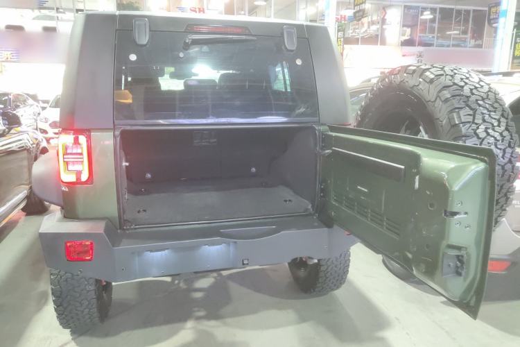 Used Beijing Auto BJ40 2020 2.3T Automatic Four-Wheel Drive Rainforest Expedition Edition