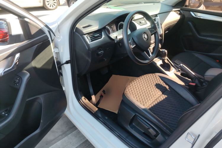 Used Skoda Octavia 2018 TSI230 DSG Luxury Edition