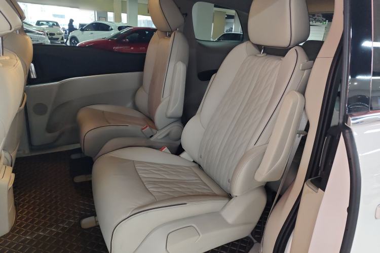 Used Buick GL8 2023 Land Executive Class 652T Luxury Model