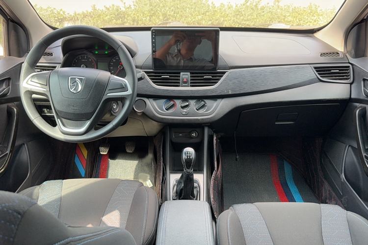 Used Baojun 310 2016 1.2L manual Comfort trim level
