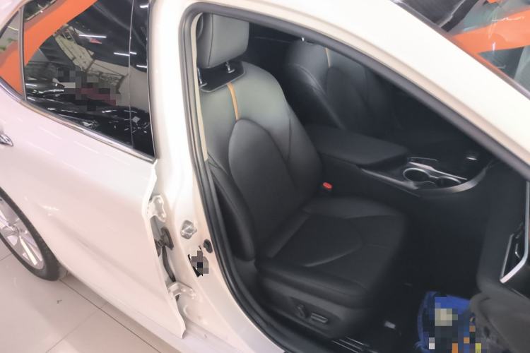 Used Toyota Camry 2021 2.0G Luxury Edition
