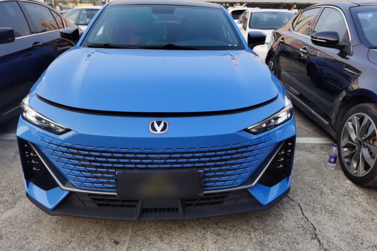 Used Changan UNI-V 2022 1.5T Prestige Version