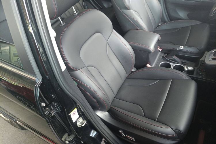 Used Haval H6 2015 Sport Edition 1.5T Automatic Two-Wheel Drive Luxury Model
