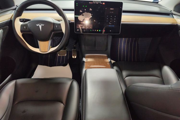 Used Tesla Model Y 2021 Long-Range All-Wheel-Drive Version