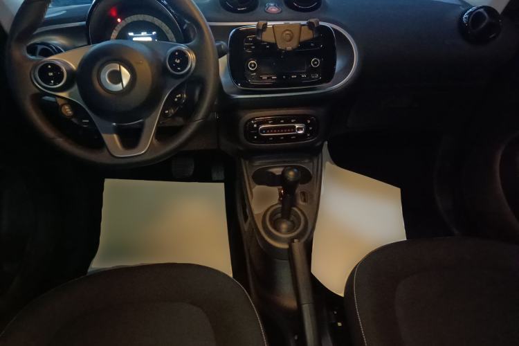 Used  forfour 2018 1.0L 52kW Passion Edition
