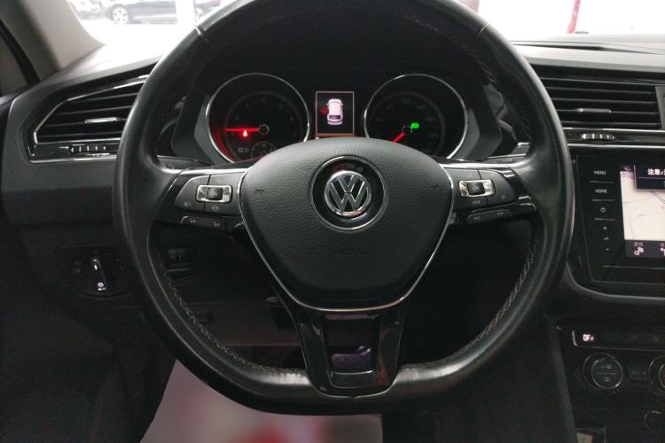 Used Volkswagen Tiguan L 2019 330TSI Automatic Two-Wheel Drive Panoramic Comfort Edition China VI Standard

