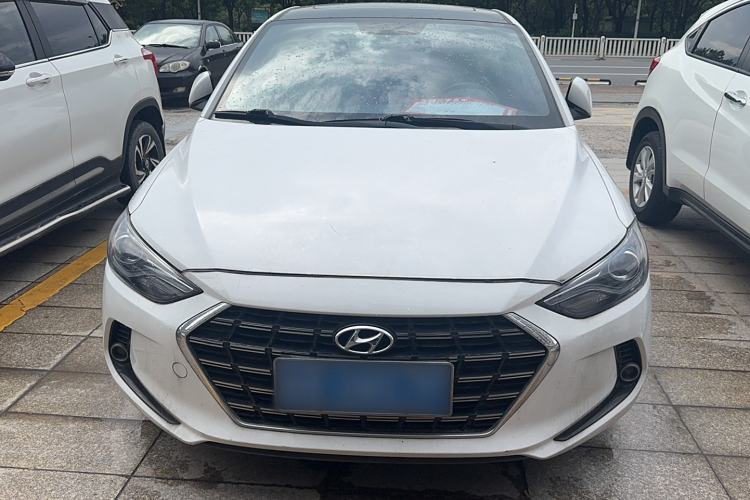 Used Hyundai Elantra 2019 1.4T Dual-Clutch Xuan Dong · Dynamic Model
