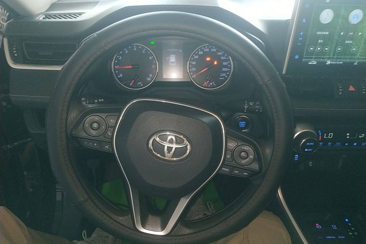 Used Toyota Wildlander 2020 2.0L CVT 4x4 Luxury Edition
