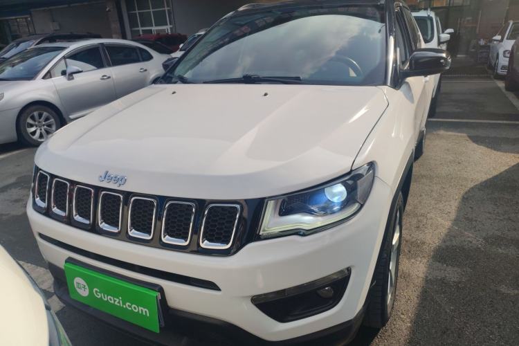 Used  Compass 2019 220T Automatic Family Edition
