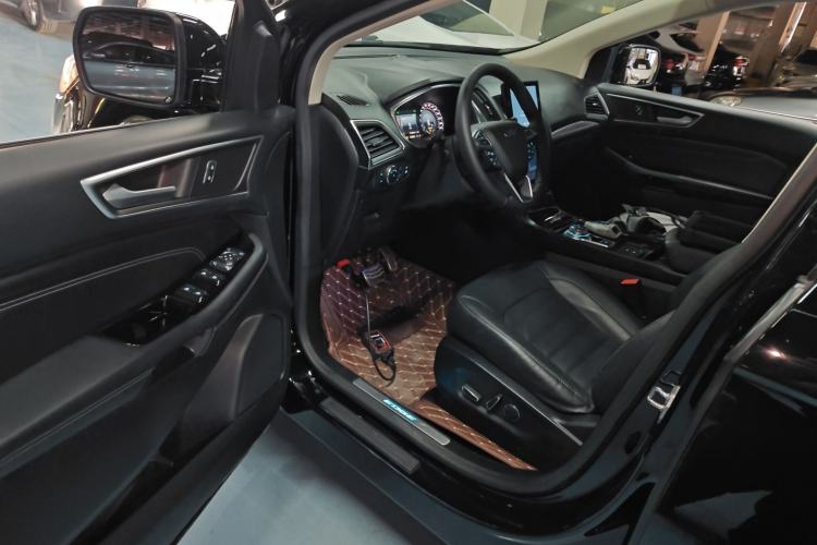 Used Ford Edge 2020 EcoBoost 245 Two-Wheel Drive Titanium 7-Seater
