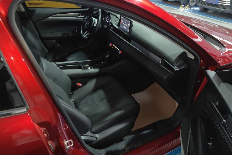 Used Mazda Atenza 2021 2.0L Blue Sky Luxury Edition
