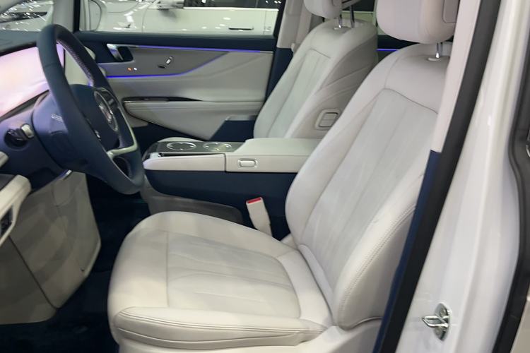 Used Buick GL8 New Energy 2024 Lu Zun Luxury Edition 6-Seater
