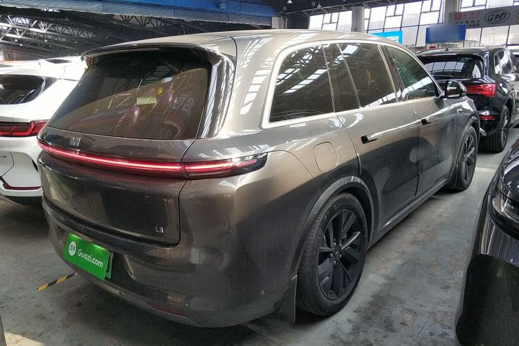 Used Li Auto L8 2023 Pro Model
