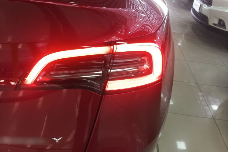 Used Tesla Model Y 2024 Rear-Wheel-Drive Version
